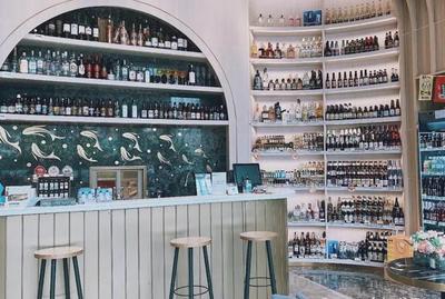 &ldquo;酒庫&rdquo;、&ldquo;酒窖&rdquo;業態走紅,高端玩家在微醺經濟里找到新賽道了