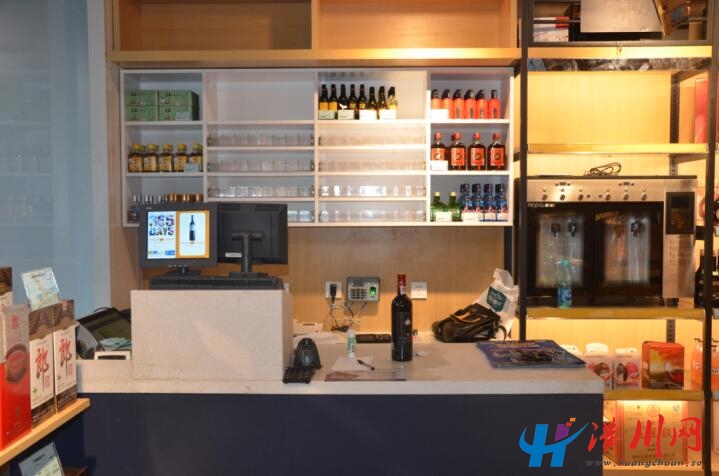 1919酒類直供潢川店:零售,服務(wù),配送一體化