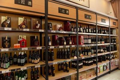 豪爽丨華致名酒庫即將開業，500瓶進口紅酒免費送！這家店要被常平人搬空了！